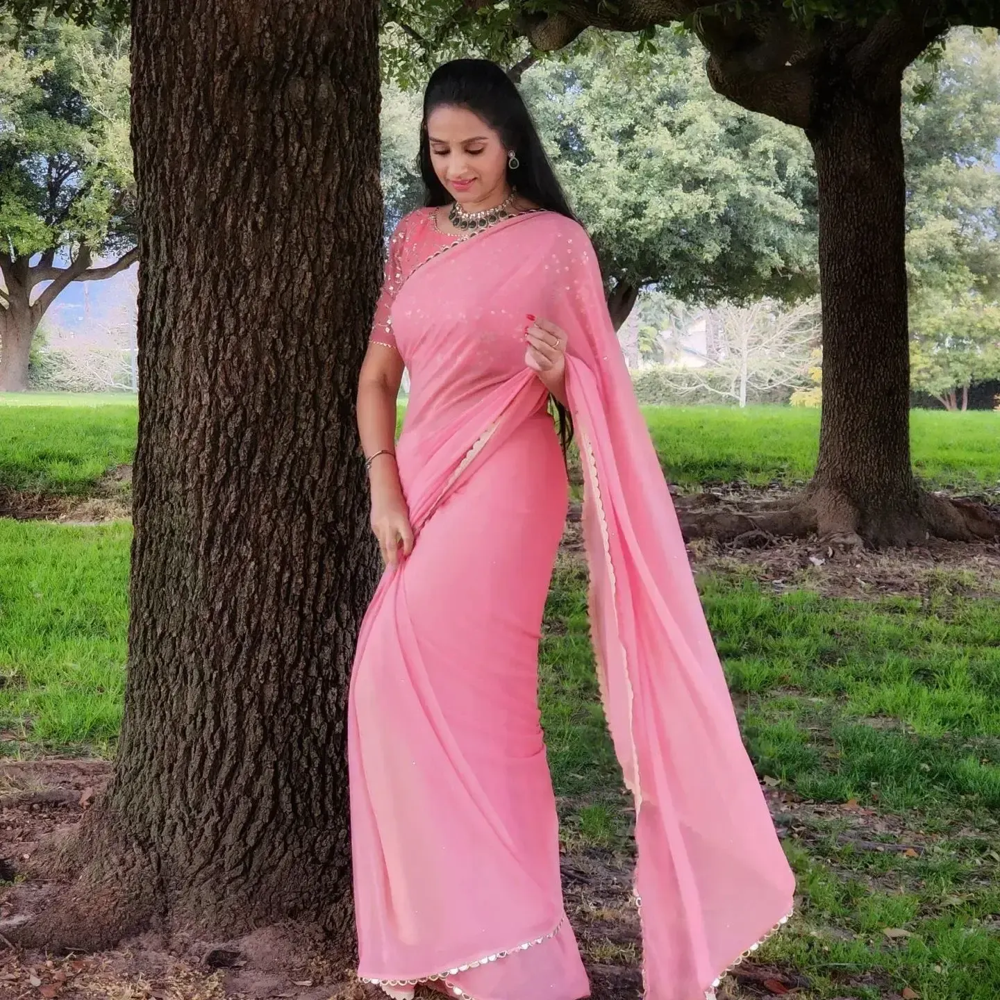 Beautiful Indian actress Laya in Traditional Pink saree